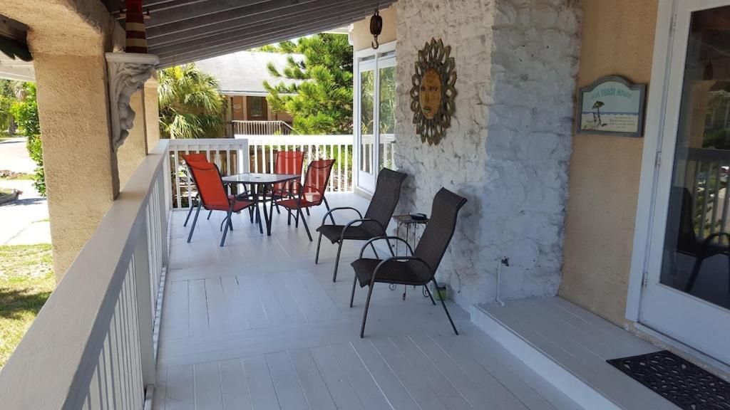 Spacious Beach House Unit,Beautifully Furnished 2 Bed 2Bath./2Min.Walk To Beach 克利尔沃特 外观 照片